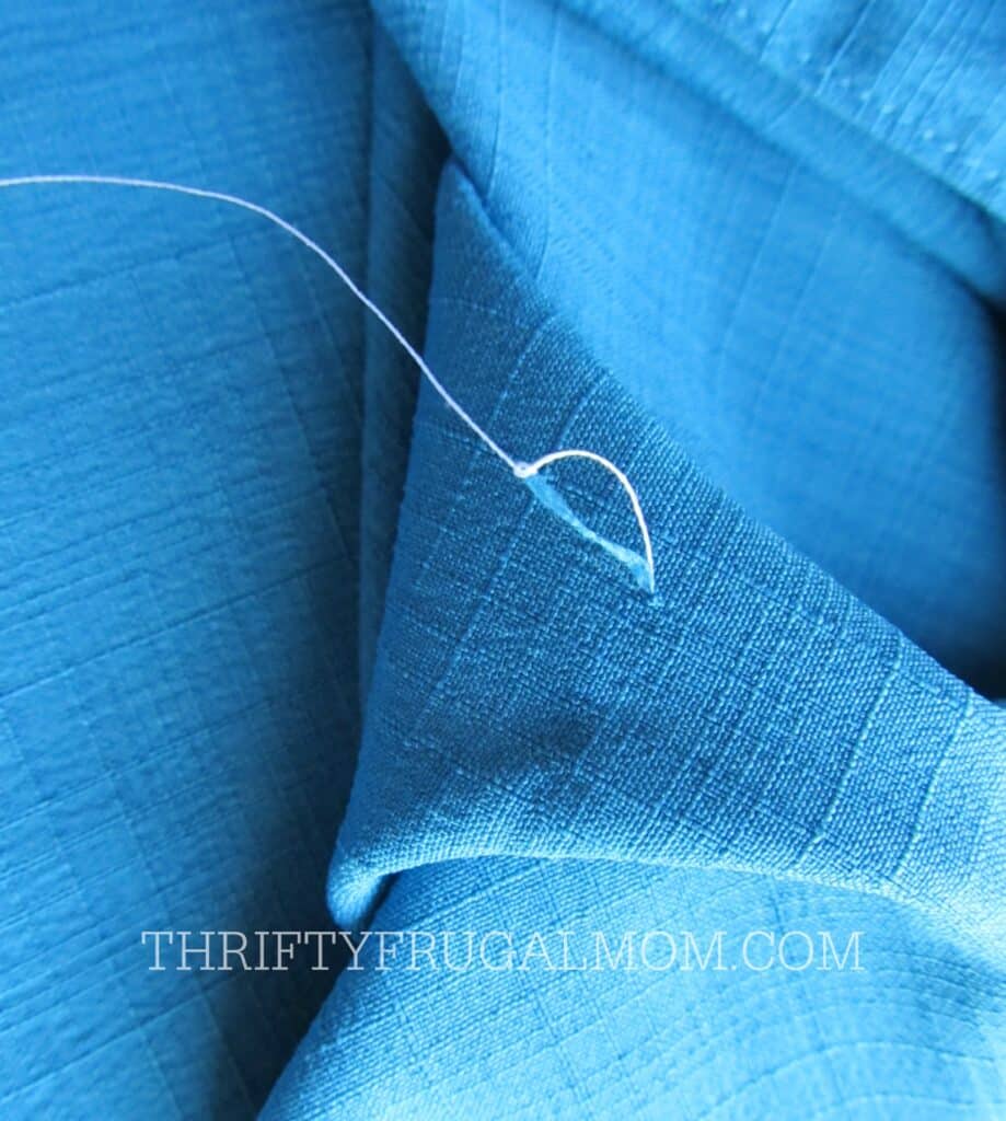 how to fix snagged thread