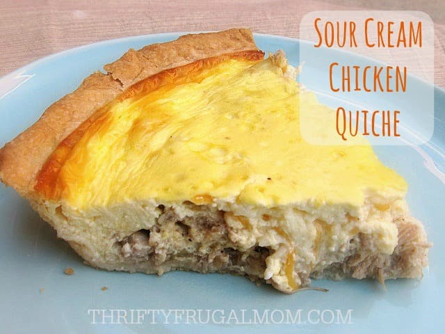 Cheesy, creamy and oh so good, this easy Sour Cream Chicken Quiche is sure to be a winner with the whole family!