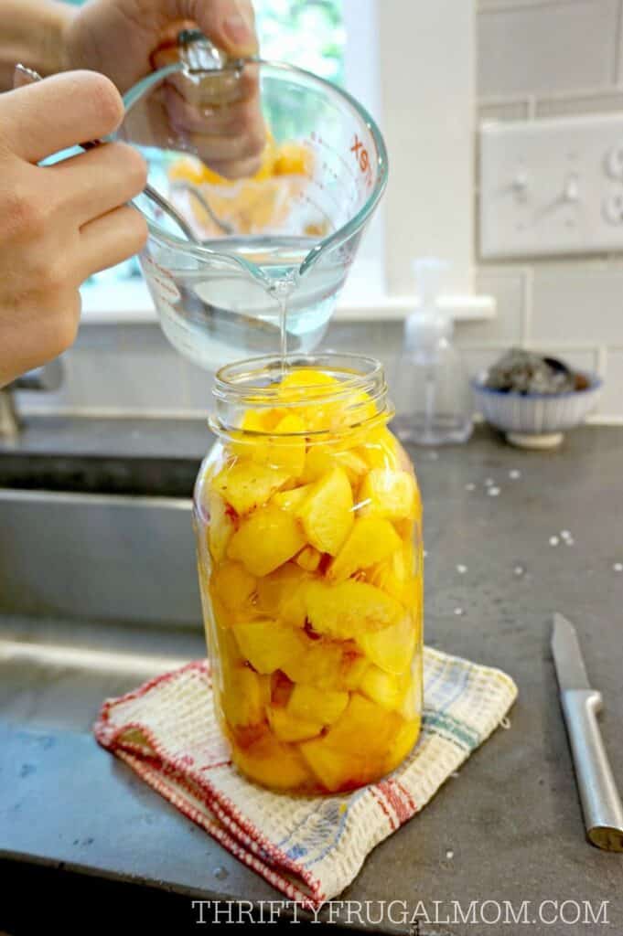 How to Can Peaches- making a sugar syrup