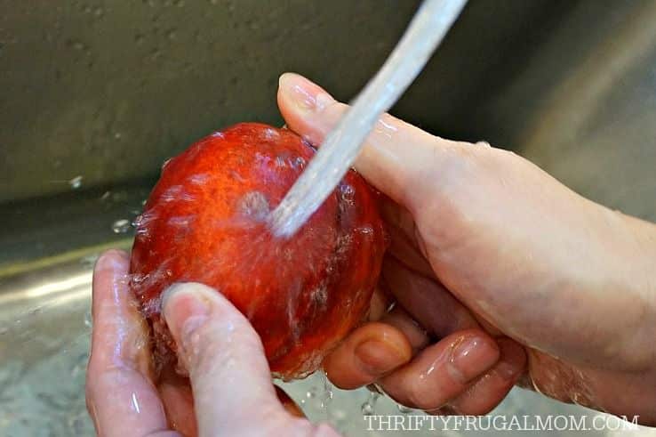 How to Can Fresh Peaches